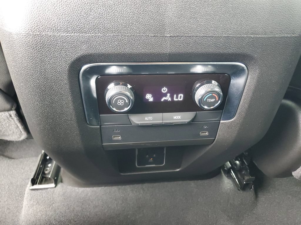 Used 2026 Chevrolet Tahoe RST AWD/4WD image 14
