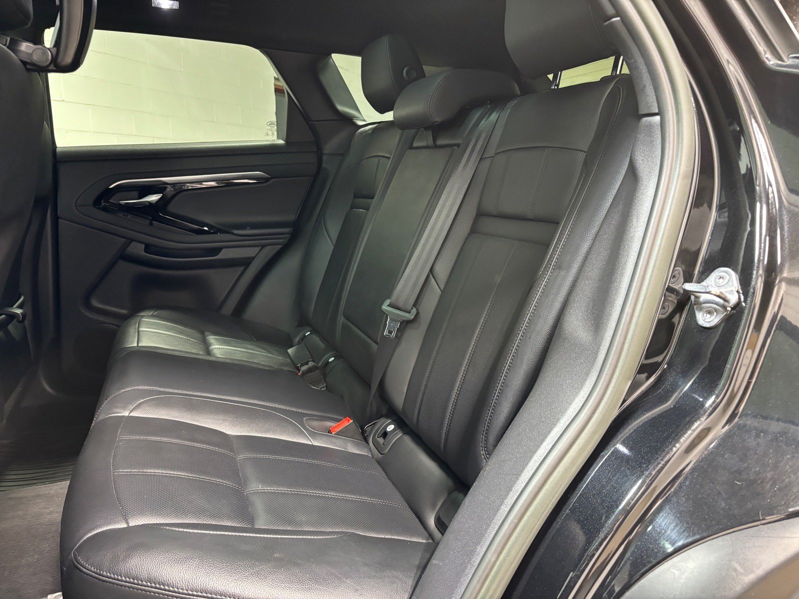 Used 2023 Land Rover Range Rover Evoque R-Dynamic S AWD/4WD image 28