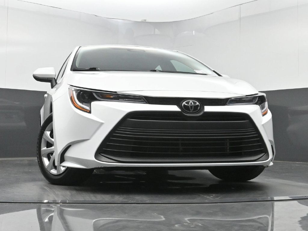 Used 2023 Toyota Corolla LE FWD image 24