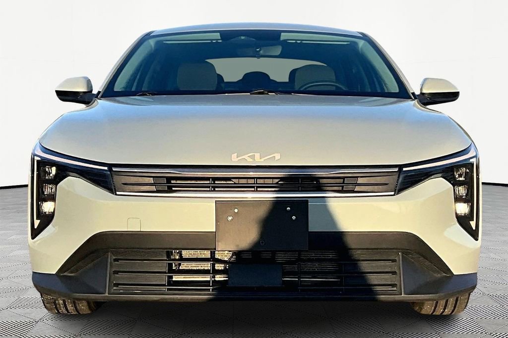 Used 2025 Kia K4 LXS image 3