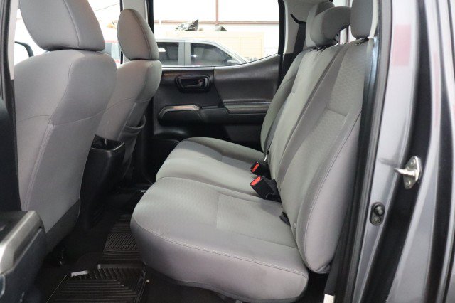 Used 2017 Toyota Tacoma SR5 w/ Tow Package RWD image 10