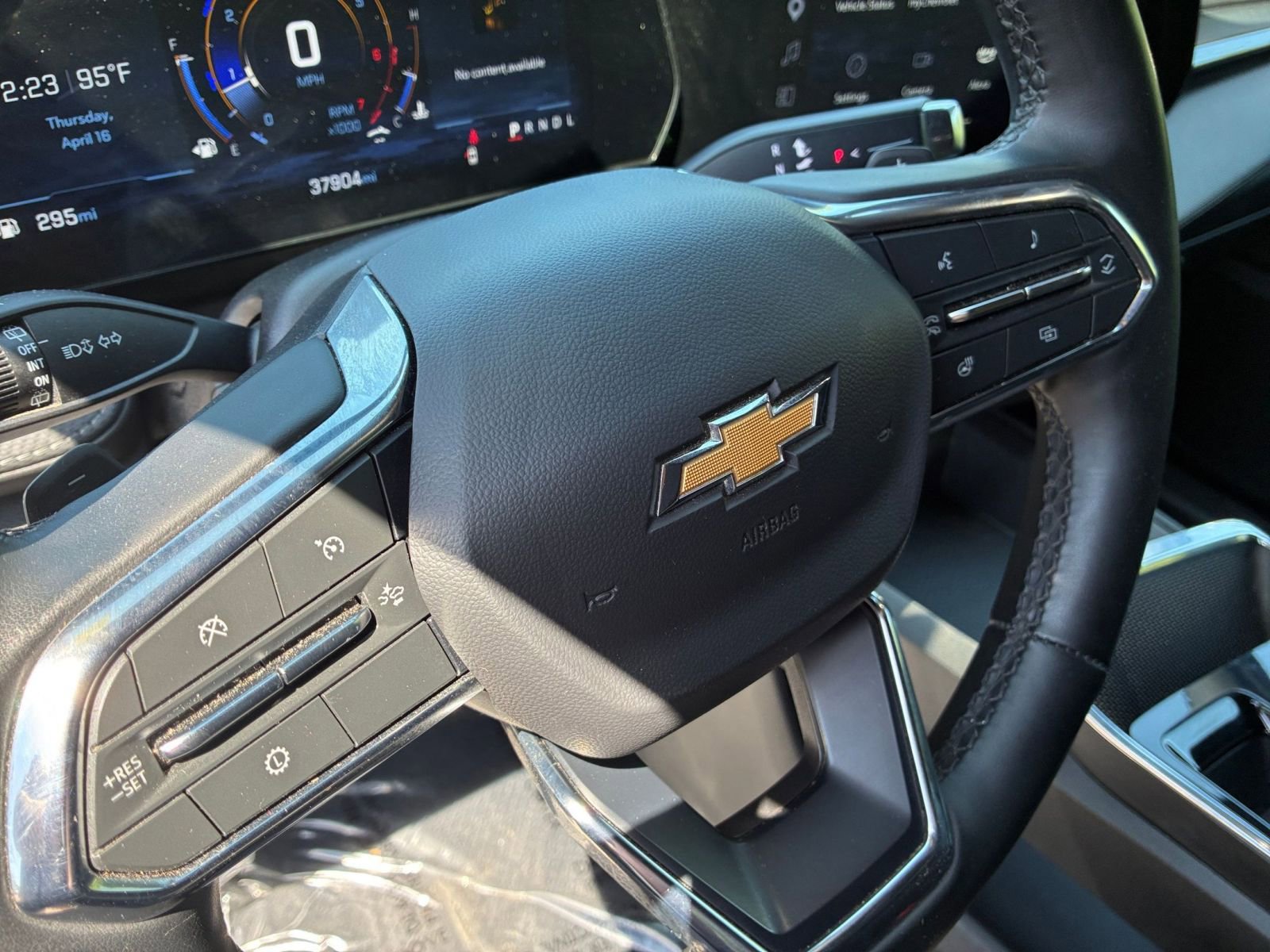 Used 2025 Chevrolet Equinox LT FWD image 25