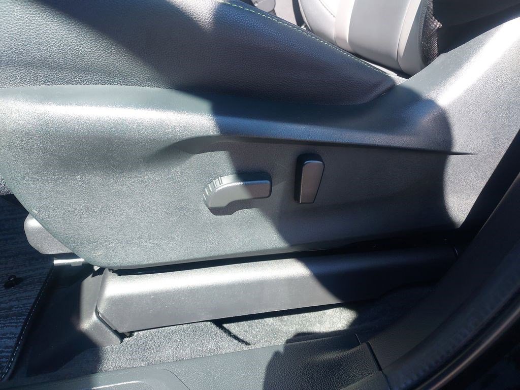 Certified 2025 Subaru Ascent Onyx Edition AWD/4WD image 23
