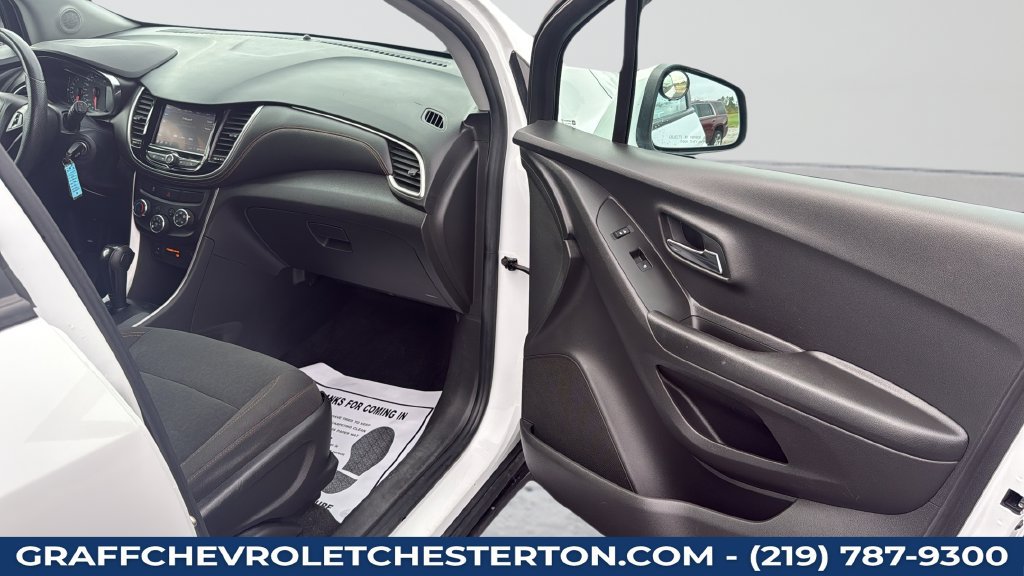 Used 2021 Chevrolet Trax LS w/ Tint and Cruise Package AWD/4WD image 23