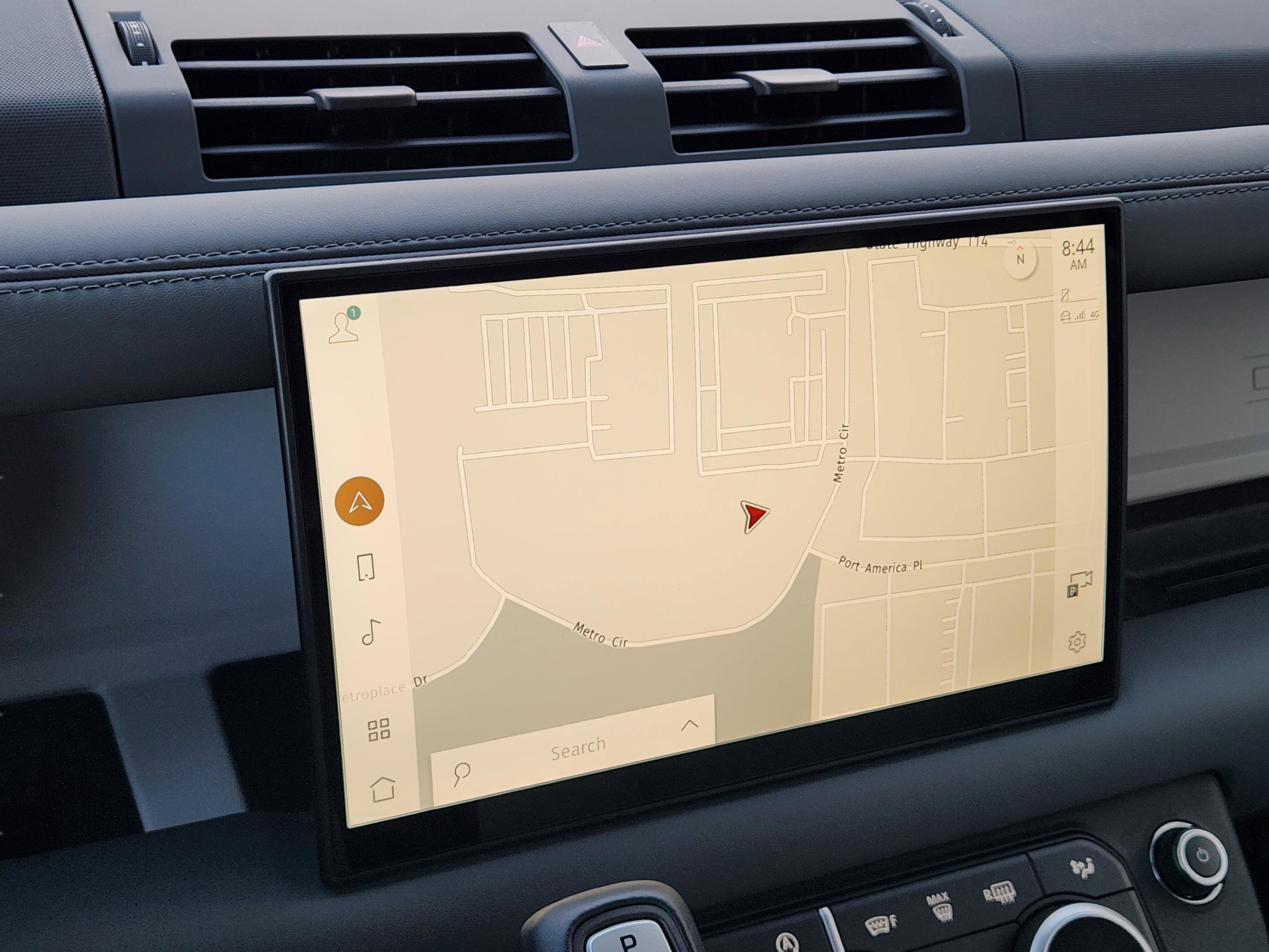 Used 2025 Land Rover Defender 110 X-Dynamic SE image 17