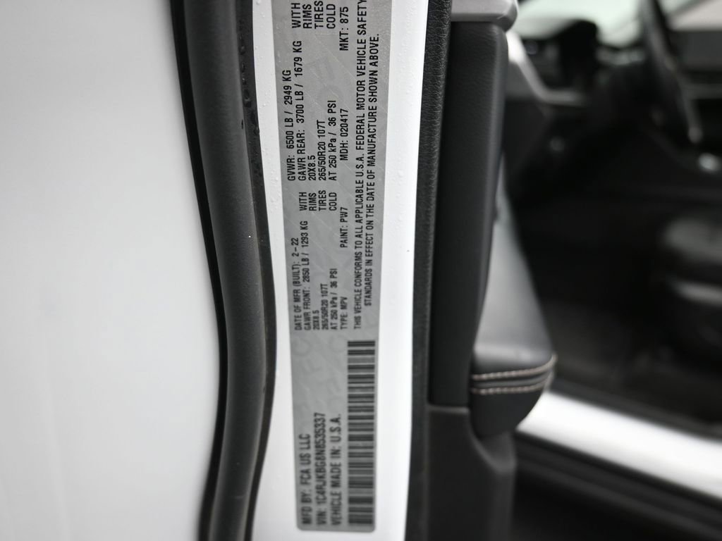 Used 2022 Jeep Grand Cherokee L Limited AWD/4WD image 19