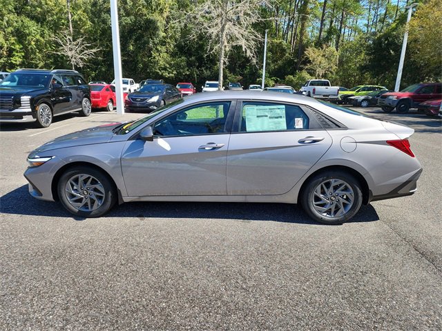 New 2025 Hyundai Elantra Blue image 5