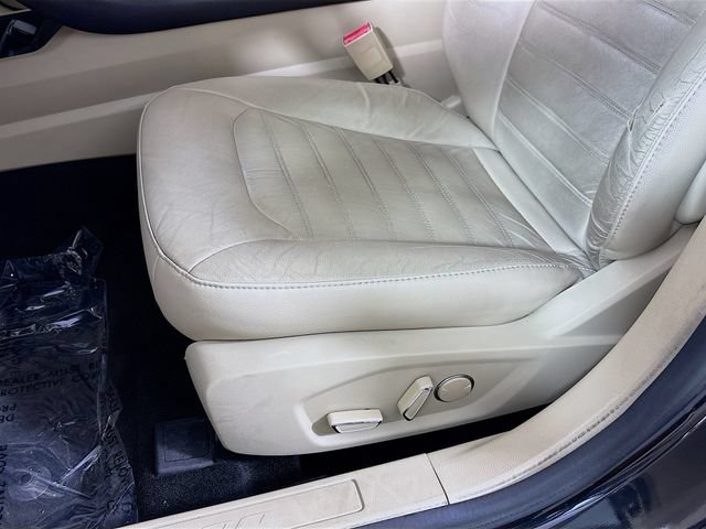 Used 2014 Ford Fusion SE w/ Equipment Group 202A FWD image 20