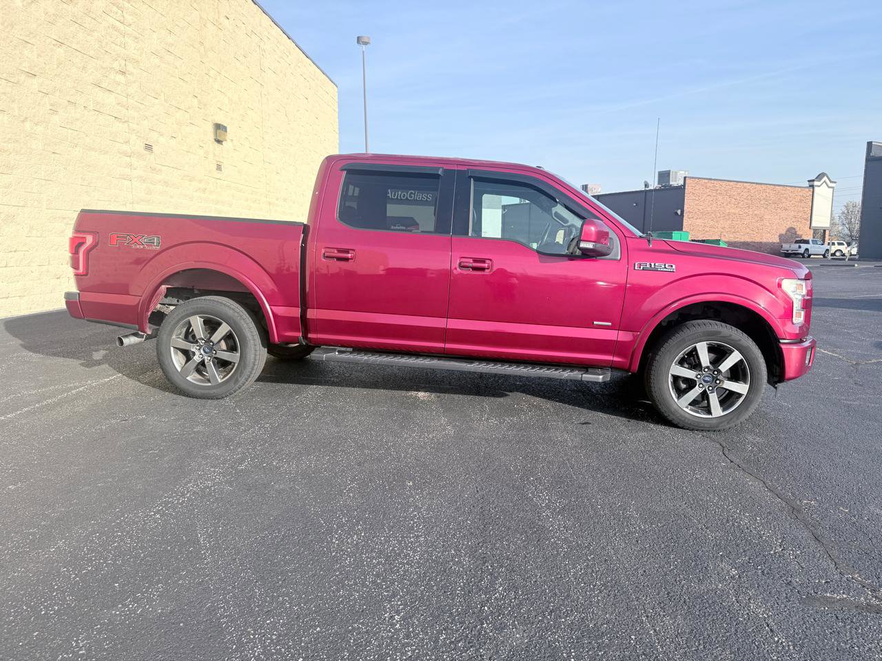 Used 2015 Ford F150 Lariat w/ Equipment Group 502A Luxury AWD/4WD image 6