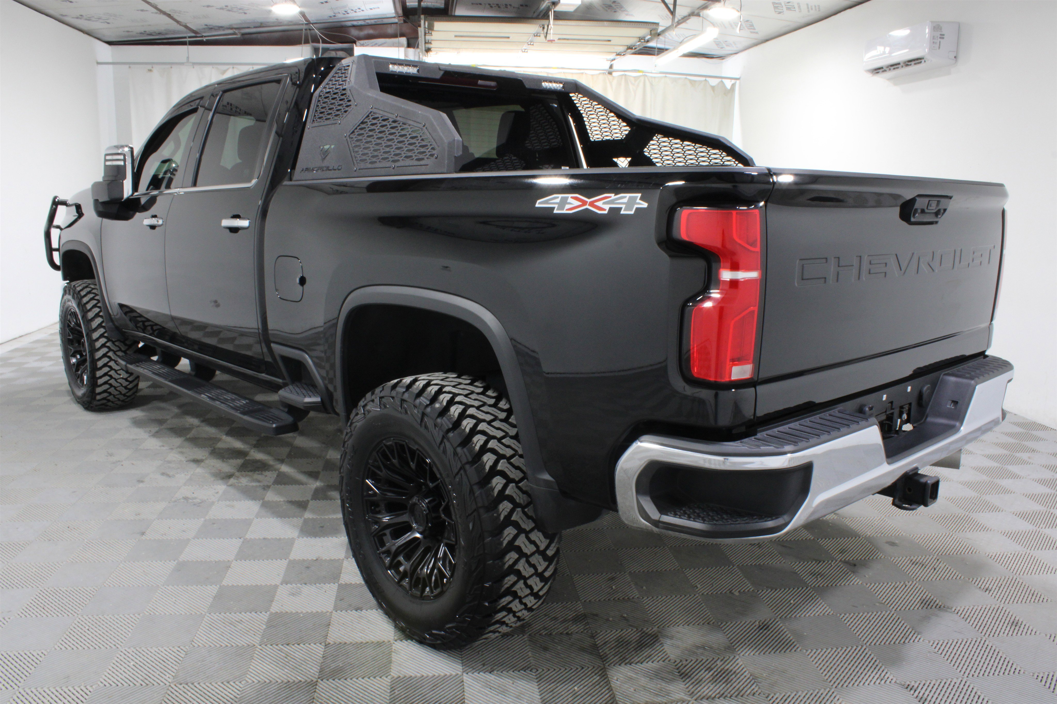 Used 2024 Chevrolet Silverado 2500 LTZ AWD/4WD image 29