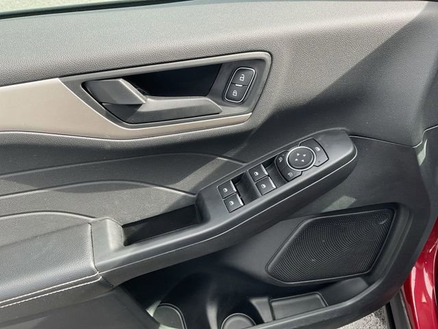 Used 2022 Ford Escape SE w/ Cold Weather Package AWD/4WD image 14