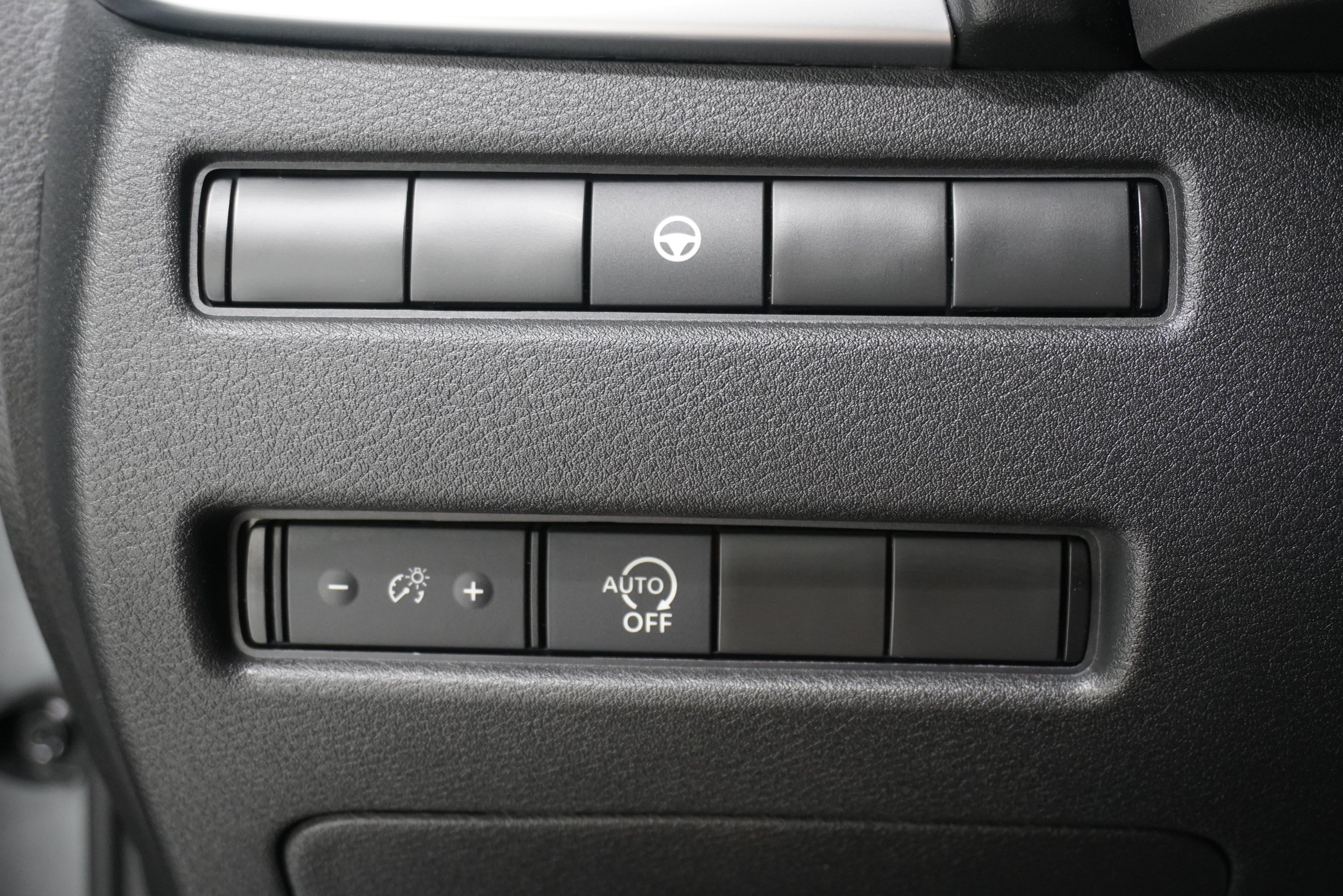 Used 2023 Nissan Rogue SV FWD image 22