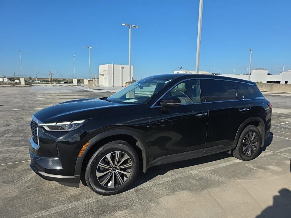 Certified 2023 INFINITI QX60 Pure image 4