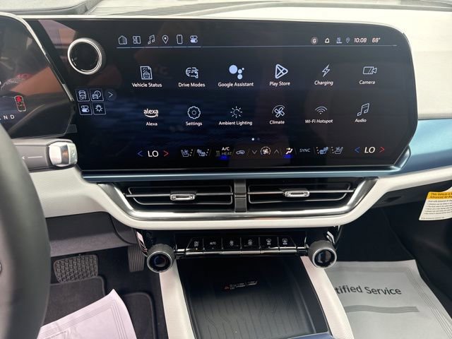 New 2025 Chevrolet Equinox EV LT w/ Convenience Package II FWD image 14