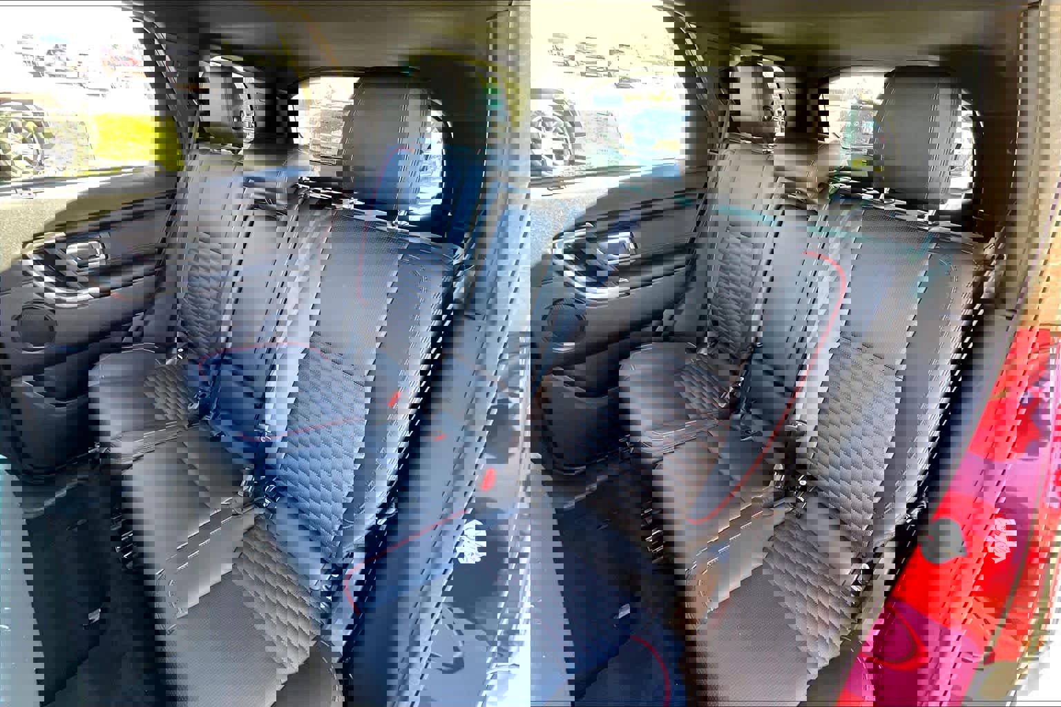 Used 2017 Land Rover Discovery Sport HSE image 18