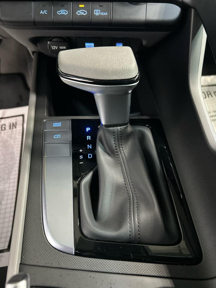 New 2026 Hyundai Elantra SE FWD image 7