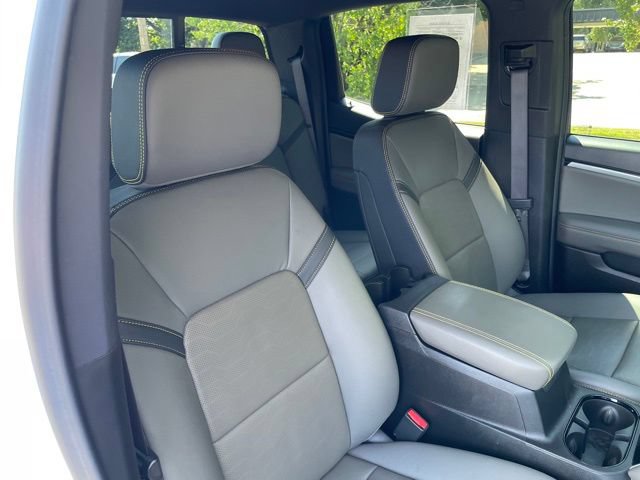 Used 2024 Chevrolet Colorado ZR2 w/ ZR2 Convenience Package III AWD/4WD image 32
