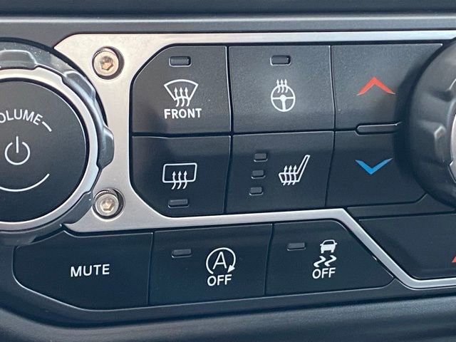 Used 2020 Jeep Gladiator Mojave w/ Dual Top Group image 18