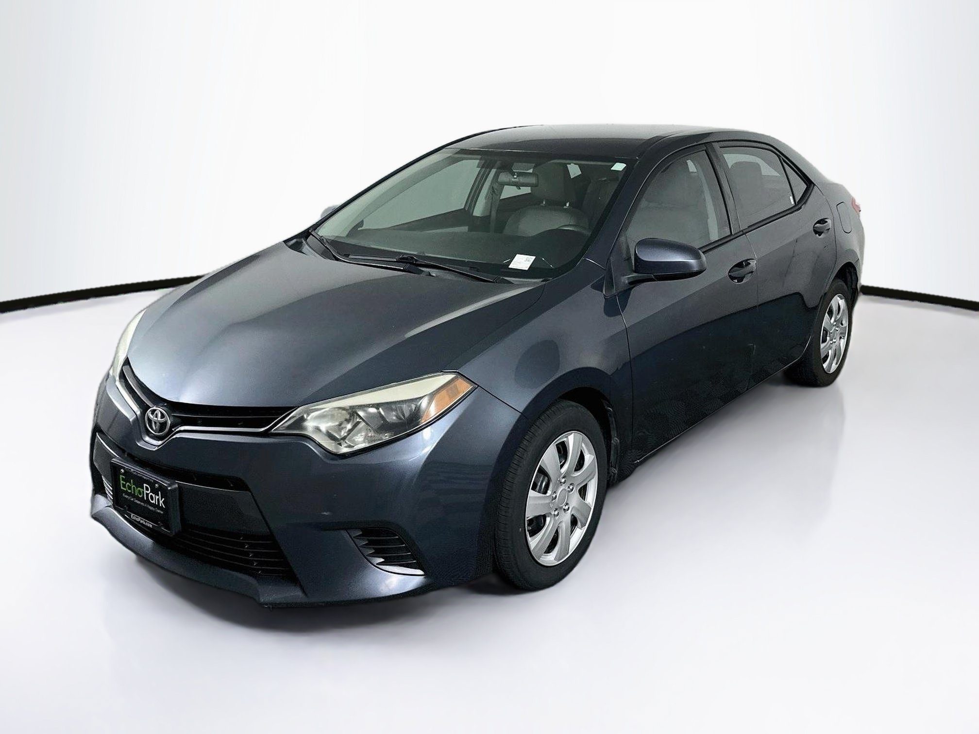 Used 2015 Toyota Corolla LE FWD image 3