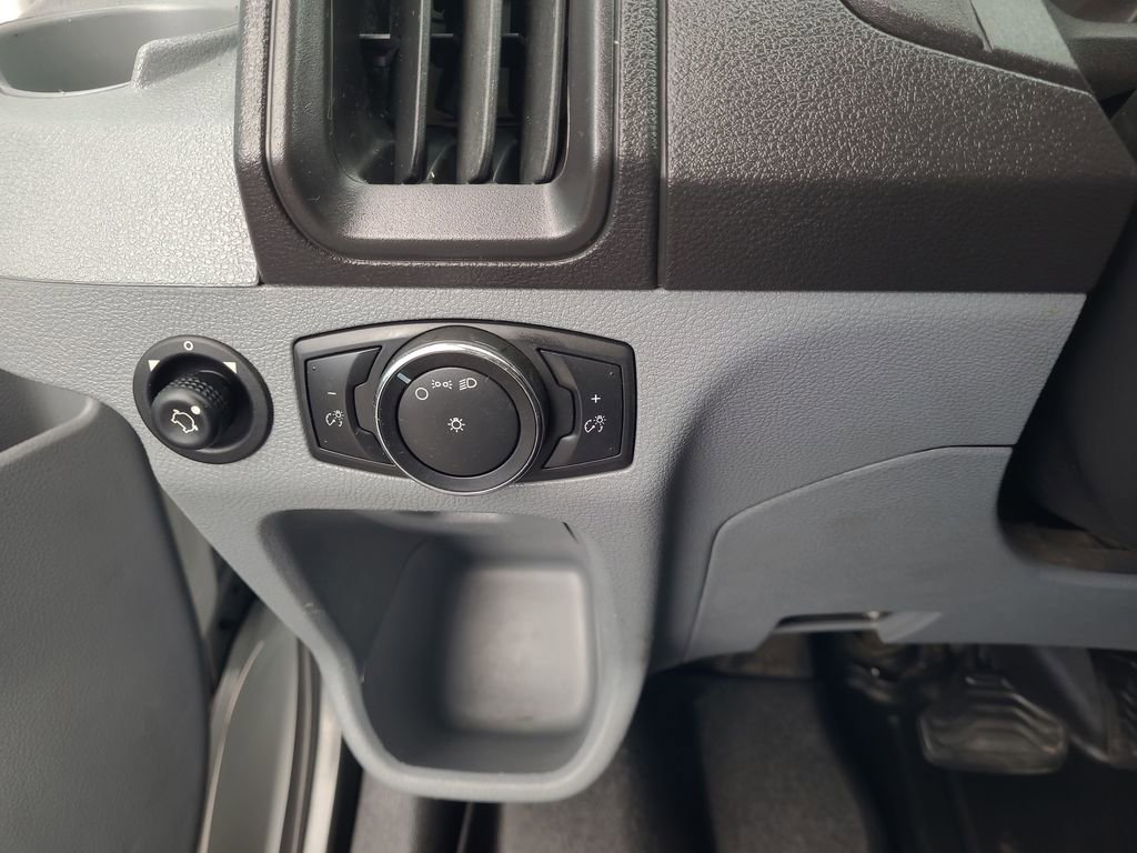 Used 2018 Ford Transit 250 130 Low Roof image 13
