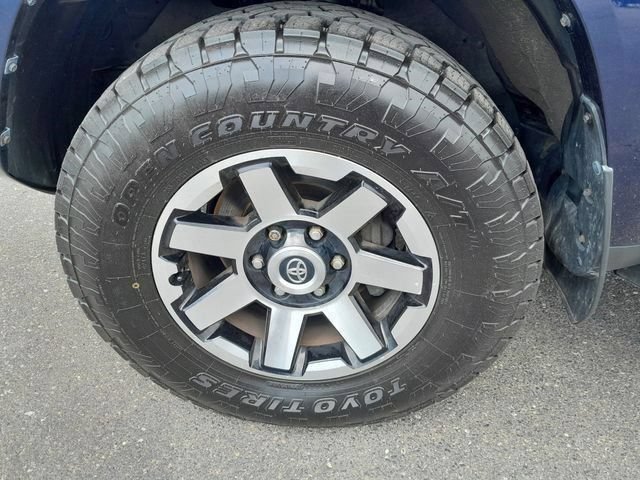 Used 2020 Toyota 4Runner TRD Off-Road Premium w/ Moonroof Package AWD/4WD image 9