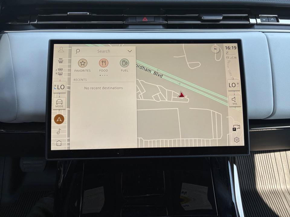 New 2026 Land Rover Range Rover Sport SE AWD/4WD image 17