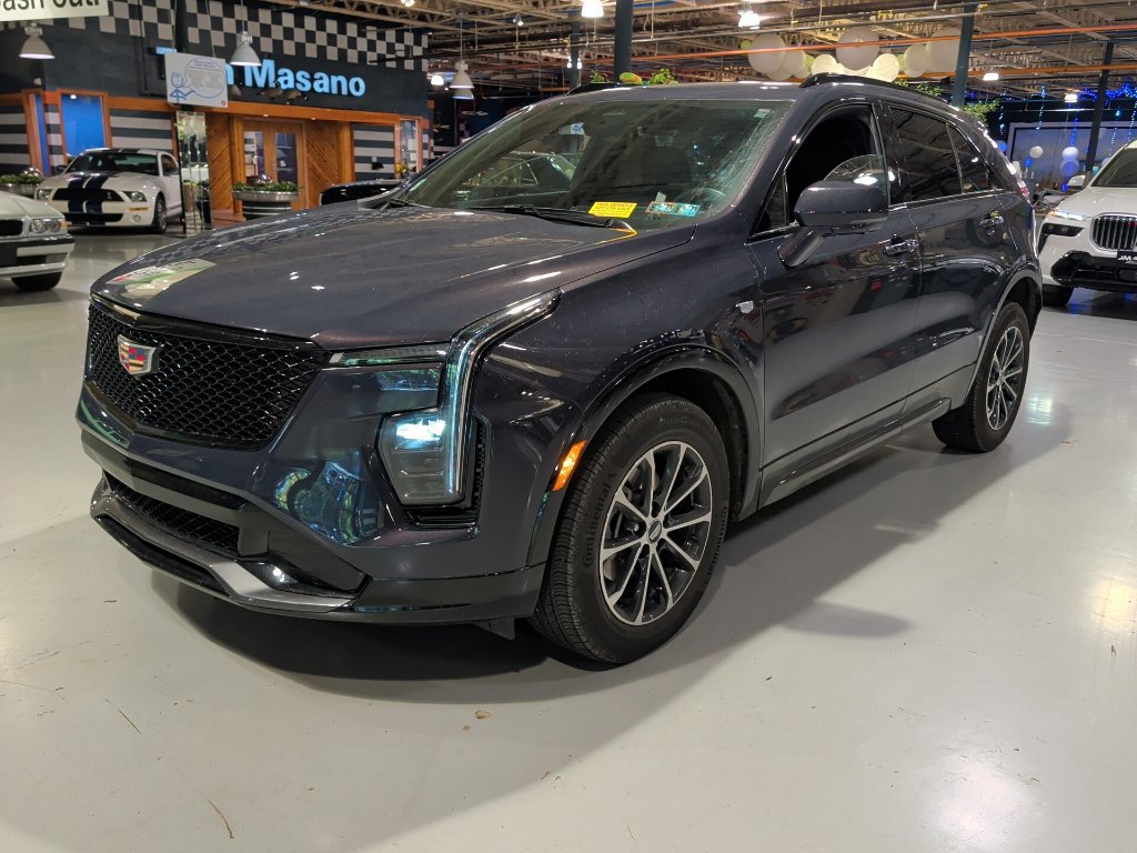 Used 2025 Cadillac XT4 Sport AWD/4WD image 8