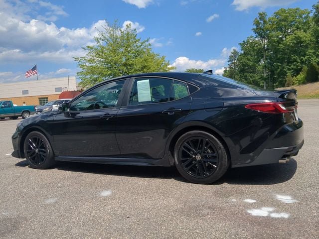 Used 2025 Toyota Camry SE FWD image 6