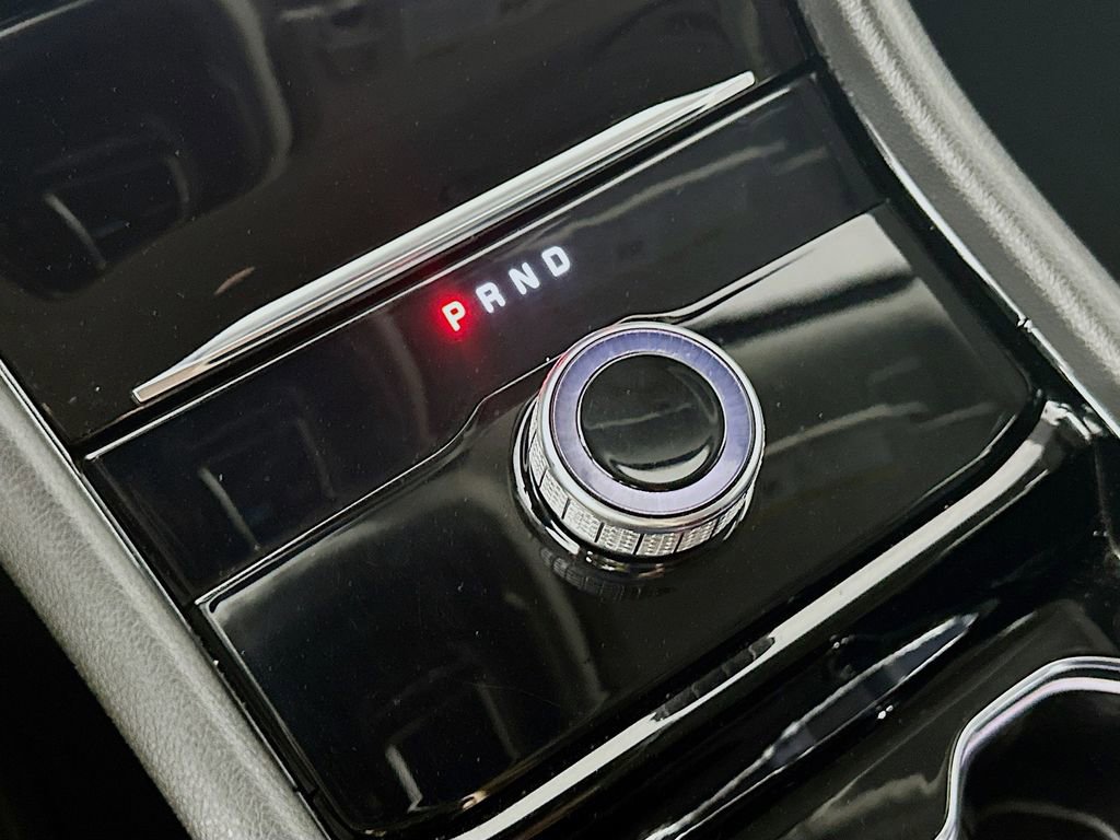 Used 2023 Jeep Grand Cherokee Laredo w/ Luxury Tech Group I image 16