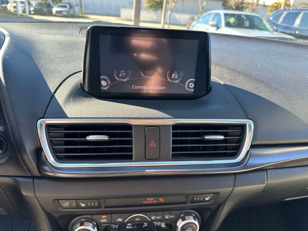 Used 2018 MAZDA MAZDA3 Grand Touring w/ Premium Equipment Package image 29