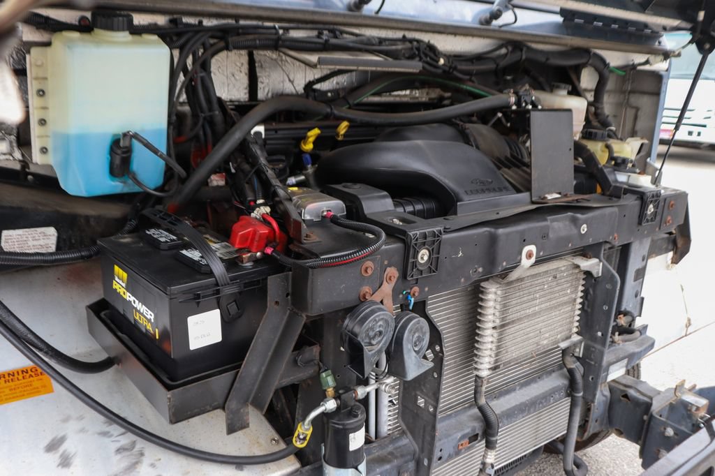 Used 2019 Ford E-450 and Econoline 450 Super Duty RWD image 14