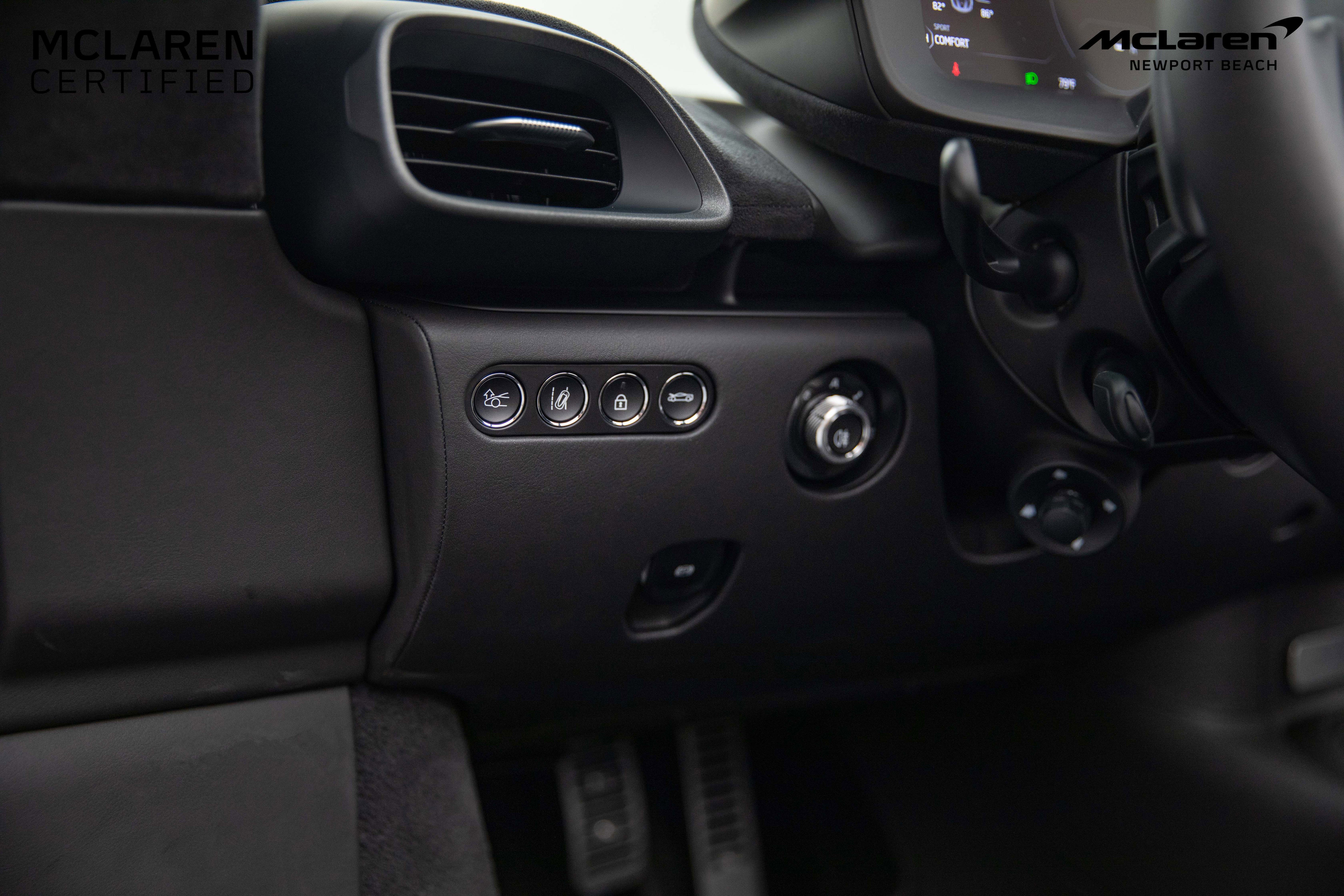 Used 2025 McLaren Artura Spider image 26