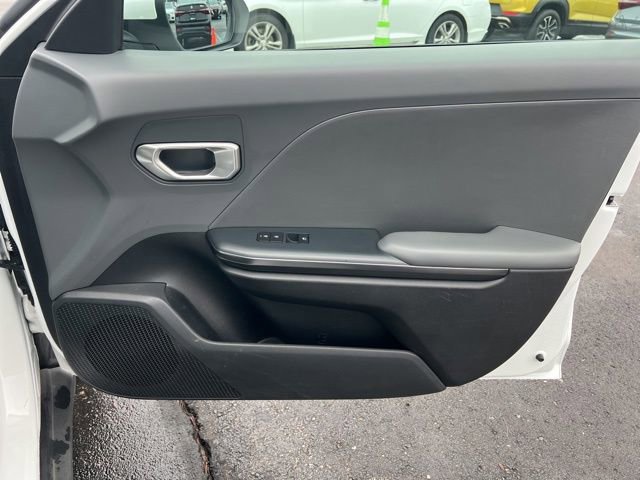 Certified 2025 Kia K4 LXS image 32