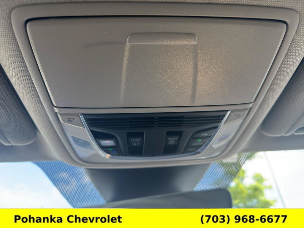 Used 2023 Acura MDX SH-AWD w/ Technology Package image 18