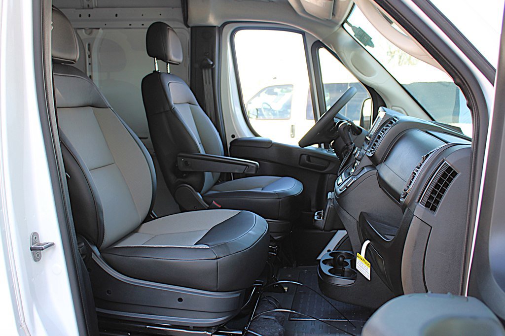 Used 2025 RAM ProMaster 3500 w/ Convenience Group image 15
