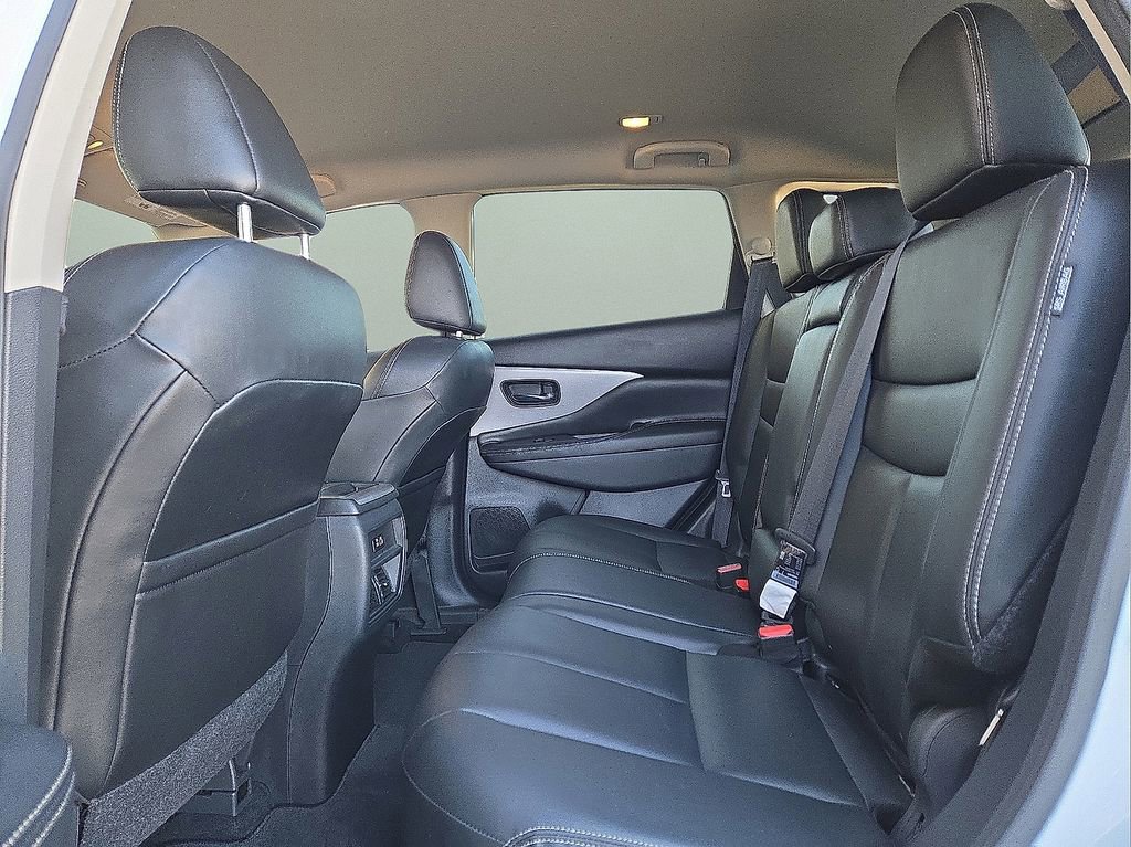 Used 2023 Nissan Murano SV w/ SV Midnight Edition Package image 15