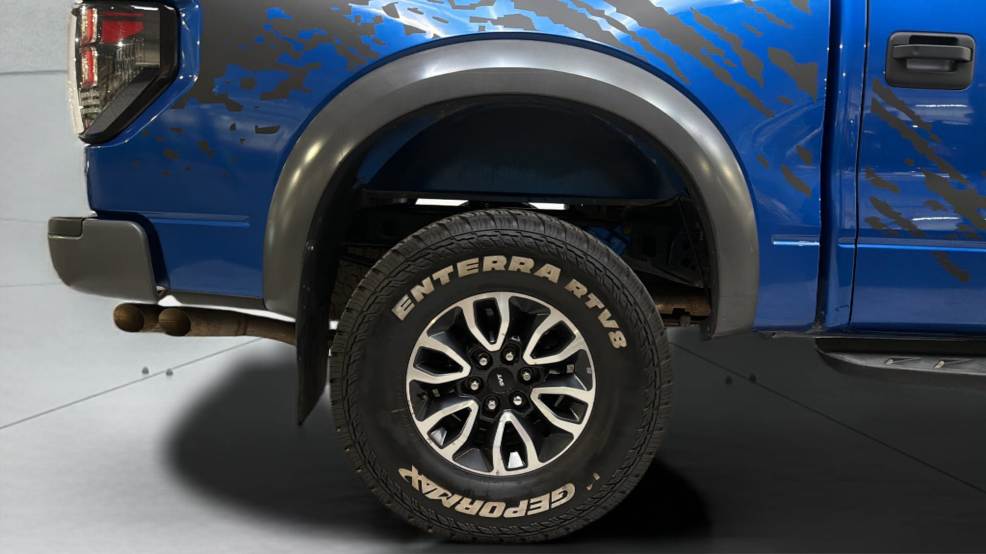 Used 2014 Ford F150 Raptor w/ Equipment Group 801A Luxury image 35