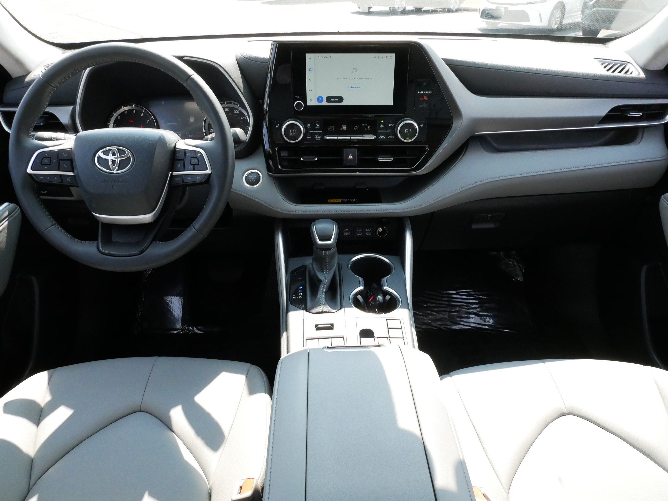 Certified 2026 Toyota Highlander XLE AWD/4WD image 10