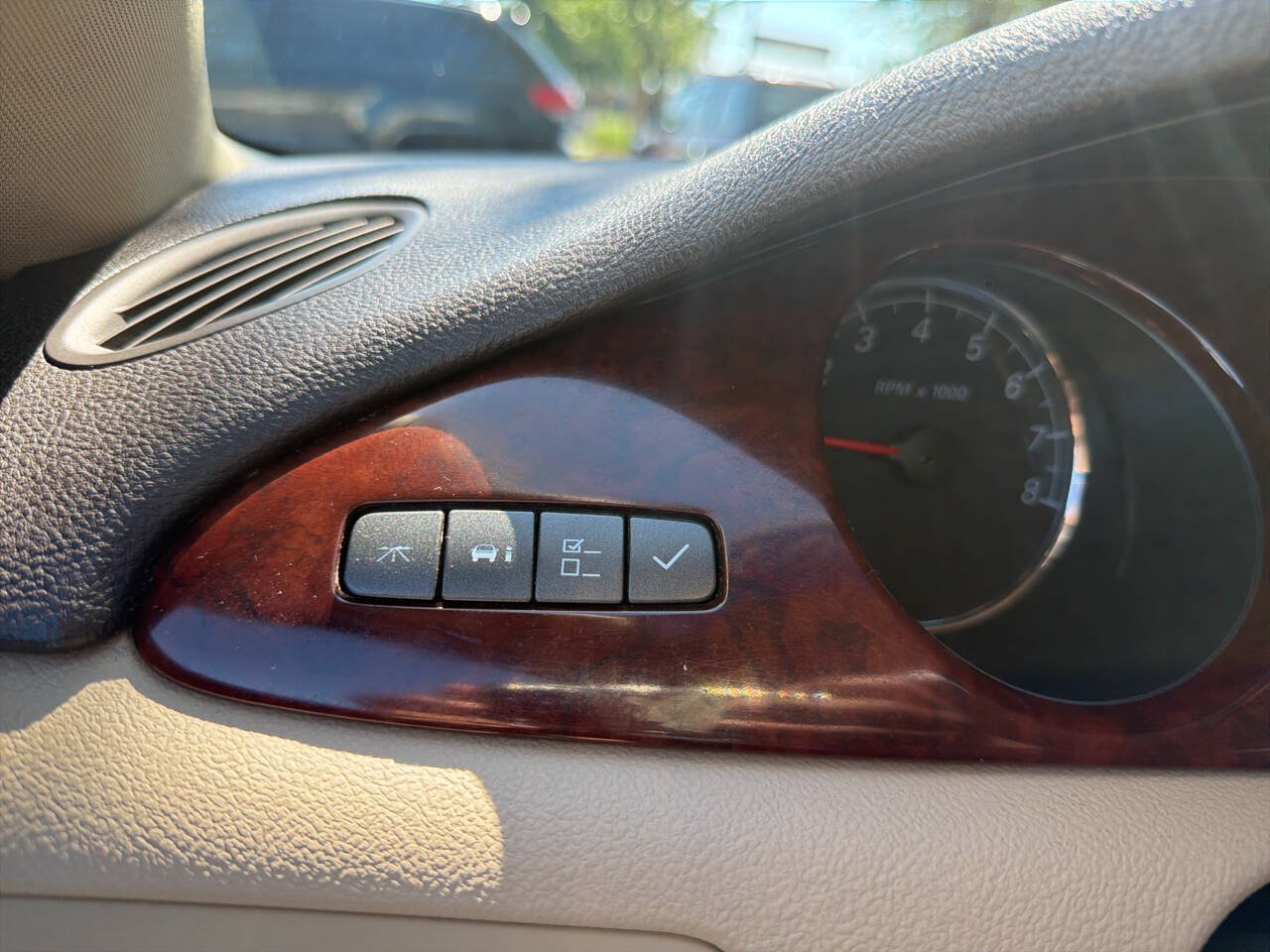 Used 2007 Buick Lucerne CX FWD image 13