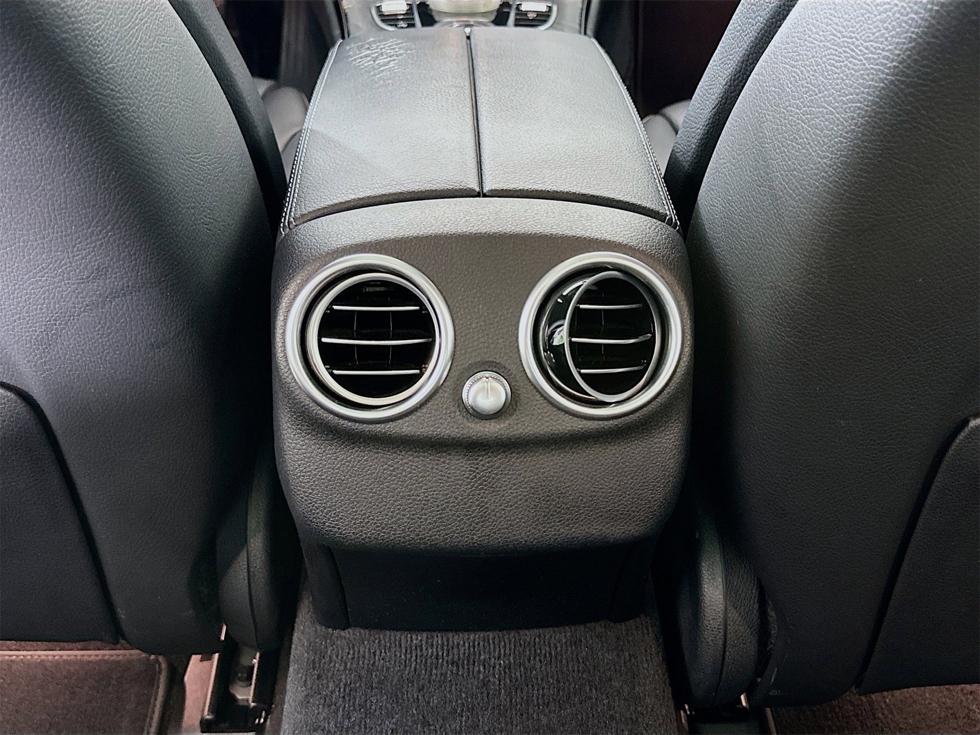 Used 2021 Mercedes-Benz C 300 Sedan image 27