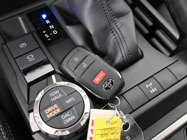 Certified 2025 Toyota 4Runner TRD Off-Road Premium image 16