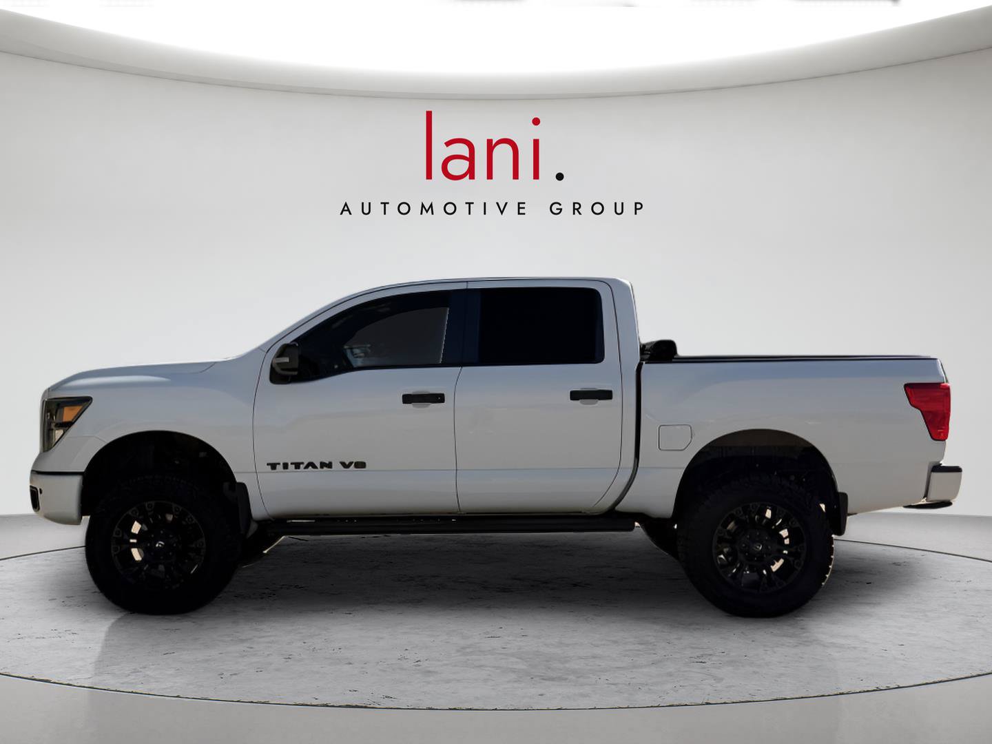 Used 2019 Nissan Titan SV w/ SV Convenience Package AWD/4WD image 32
