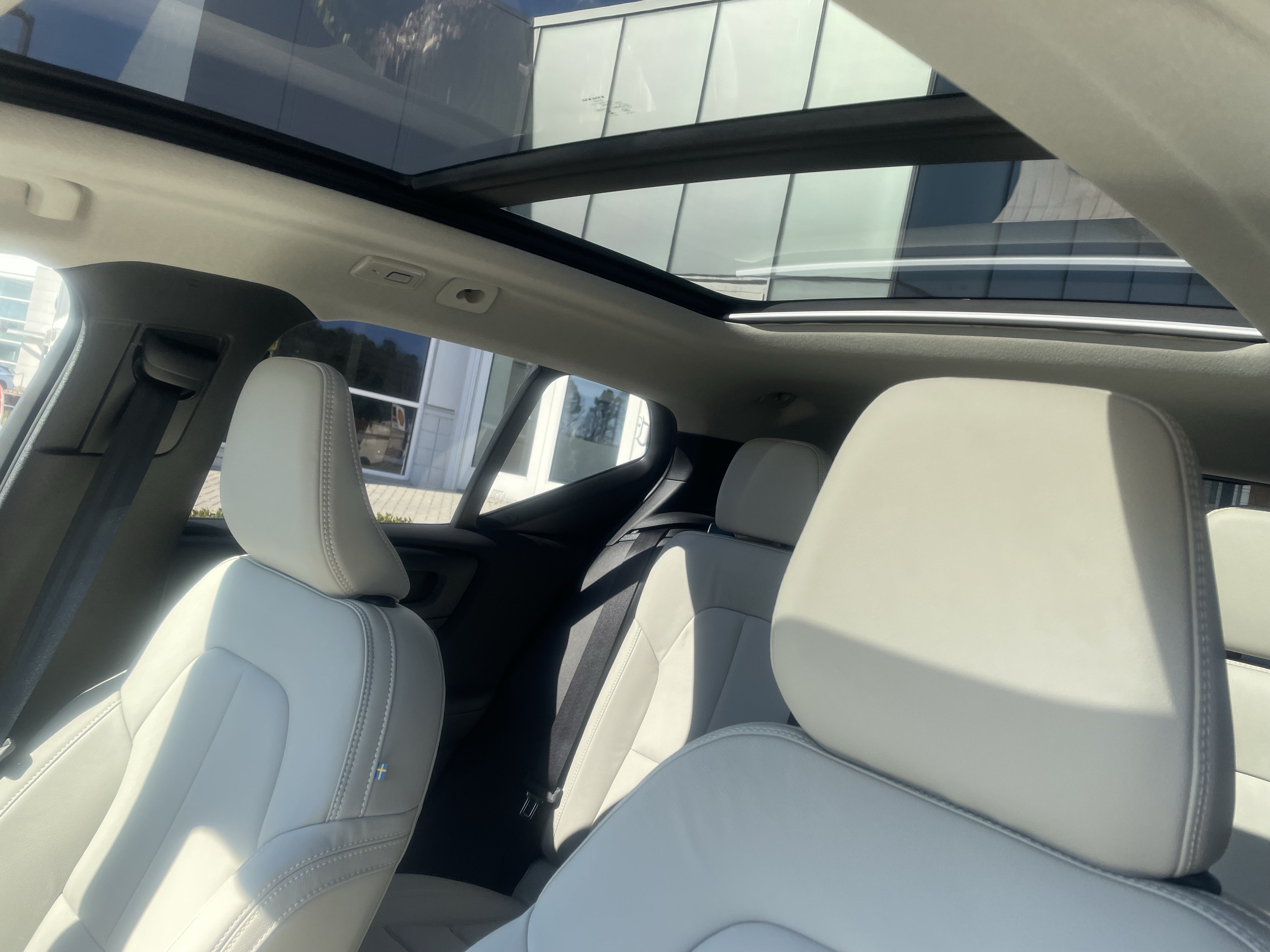 New 2026 Volvo XC40 B5 Plus w/ Protection Package Premier AWD/4WD image 16