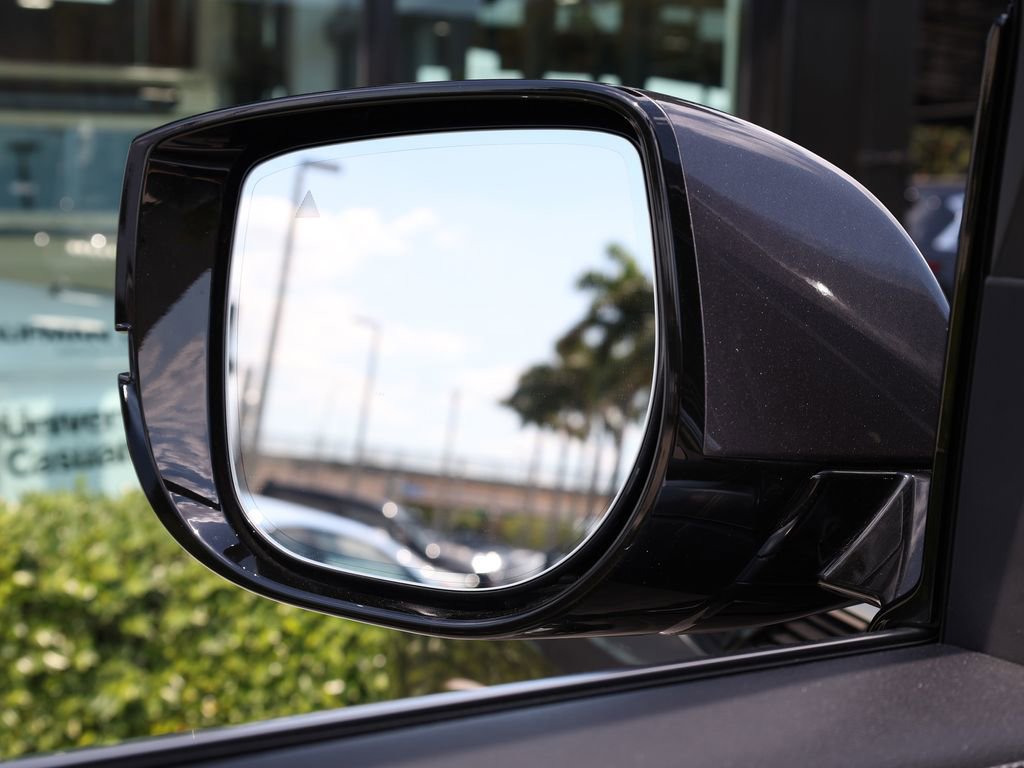 Certified 2025 INFINITI QX80 Pure image 11