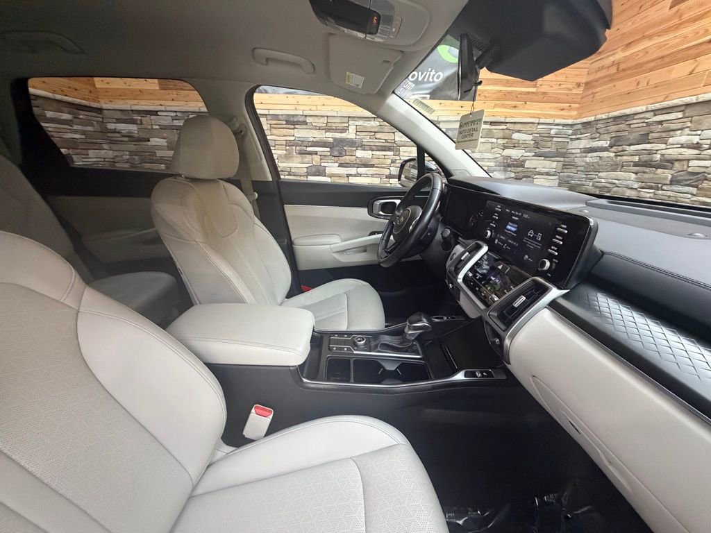 Used 2021 Kia Sorento S image 14