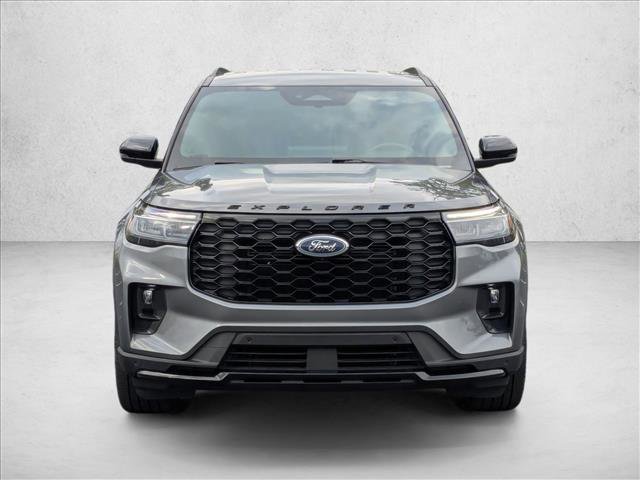 Used 2025 Ford Explorer ST-Line w/ ST-Line Street Pack AWD/4WD image 2