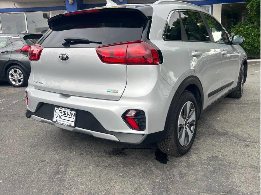 Used 2021 Kia Niro LX image 3