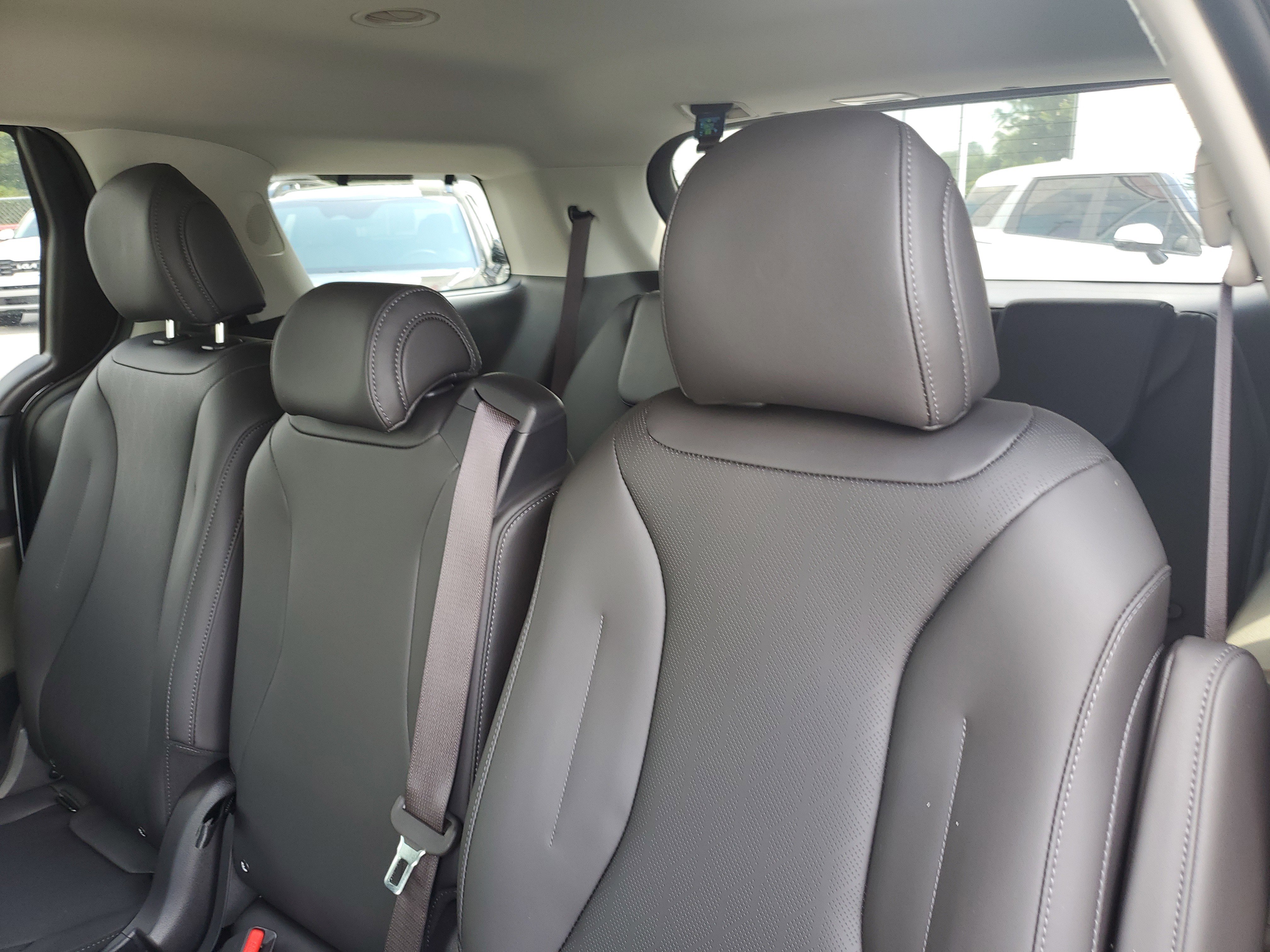 New 2026 Kia Carnival EX image 11