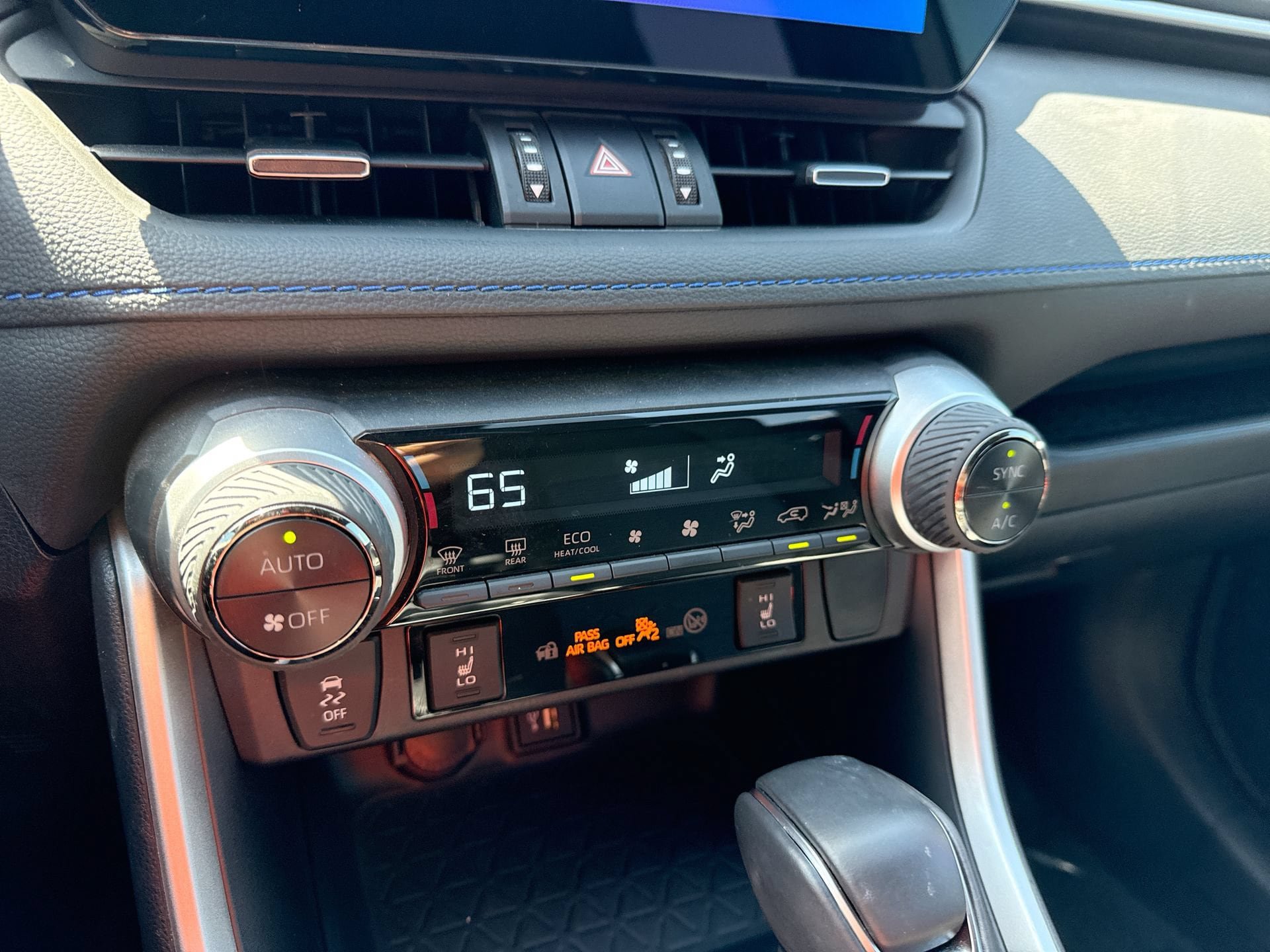 Certified 2025 Toyota RAV4 XSE AWD/4WD image 17