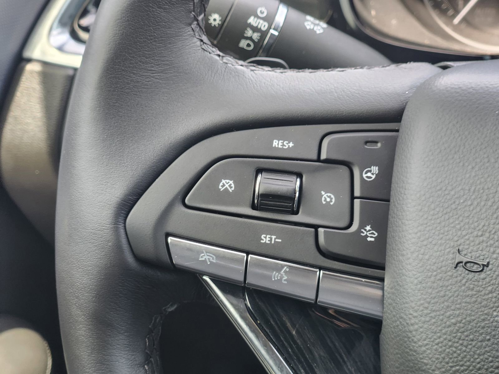 Used 2023 Cadillac XT6 Premium Luxury FWD image 31